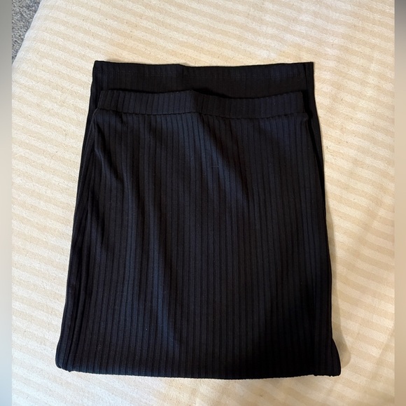 Princess Polly Women’s Skirt Only from Ellie Set Size 0 Black Ribbed Midi Skirt - Picture 4 of 8